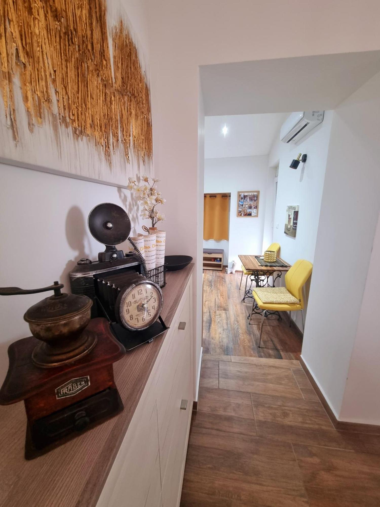 Retro Chic Studio Pula Luaran gambar